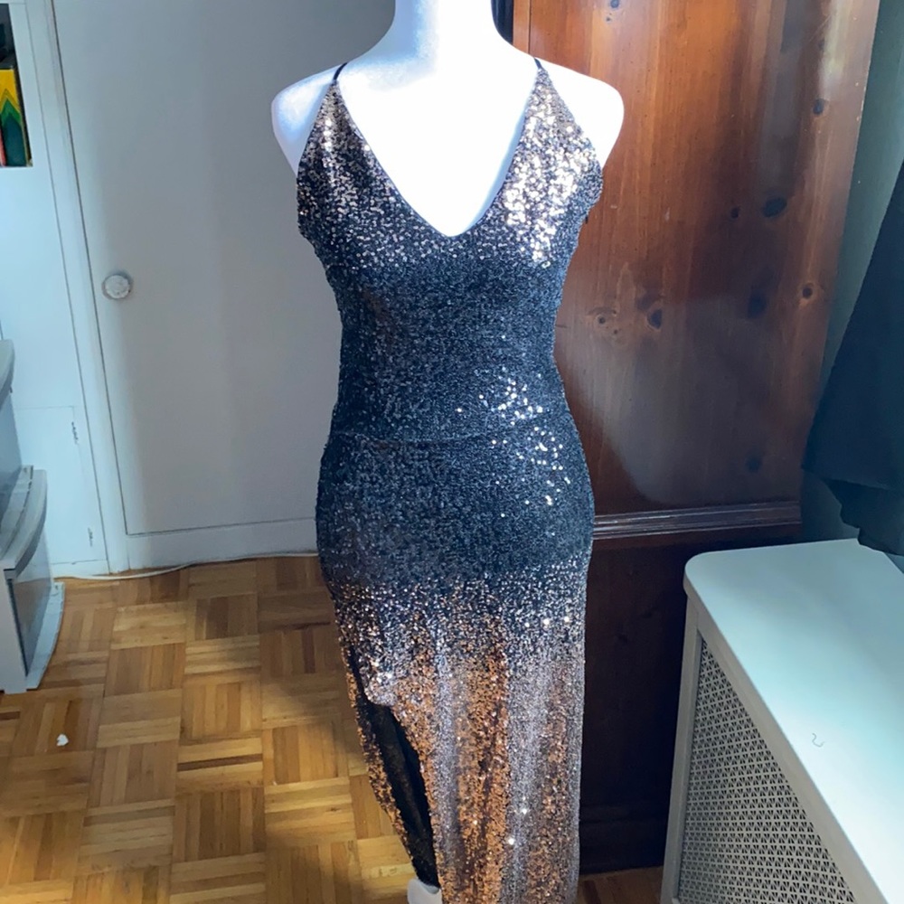 Women’s evening gown- size S/M. Black and gold